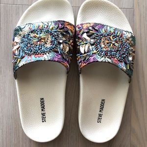 STEVE MADDEN NIB Size 5 Beaded Slide Sandals